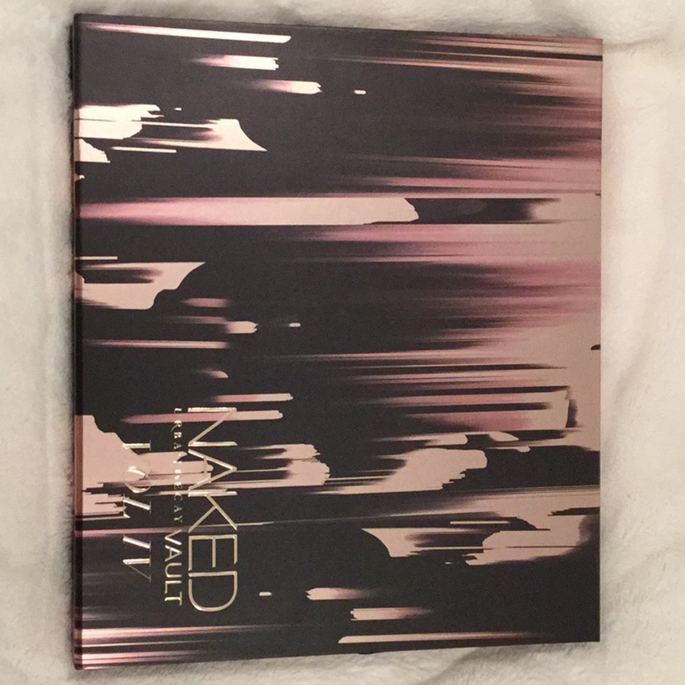 Urban Decay Naked Vault Volume IV